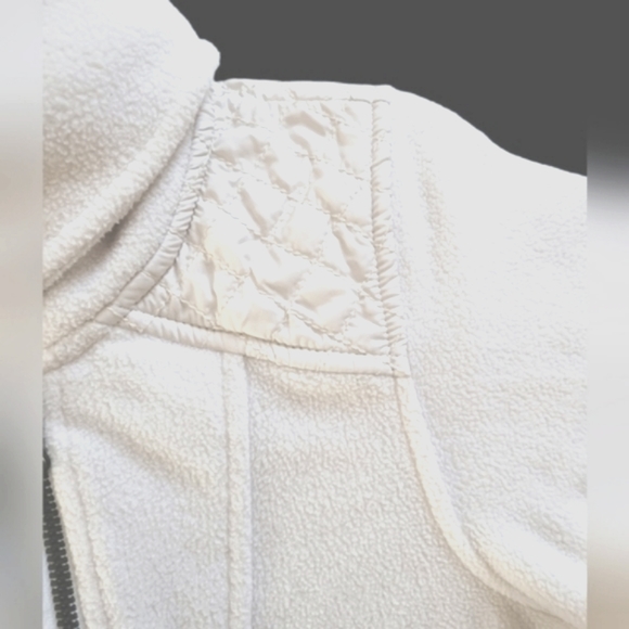 Columbia Jacket 1/4 Zip Pullover Ivory Small Excellent Condition Classic Comfort - Picture 9 of 9